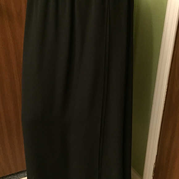 Maxi Skirt The Outlander Collection Size Medium - Picture 8 of 9